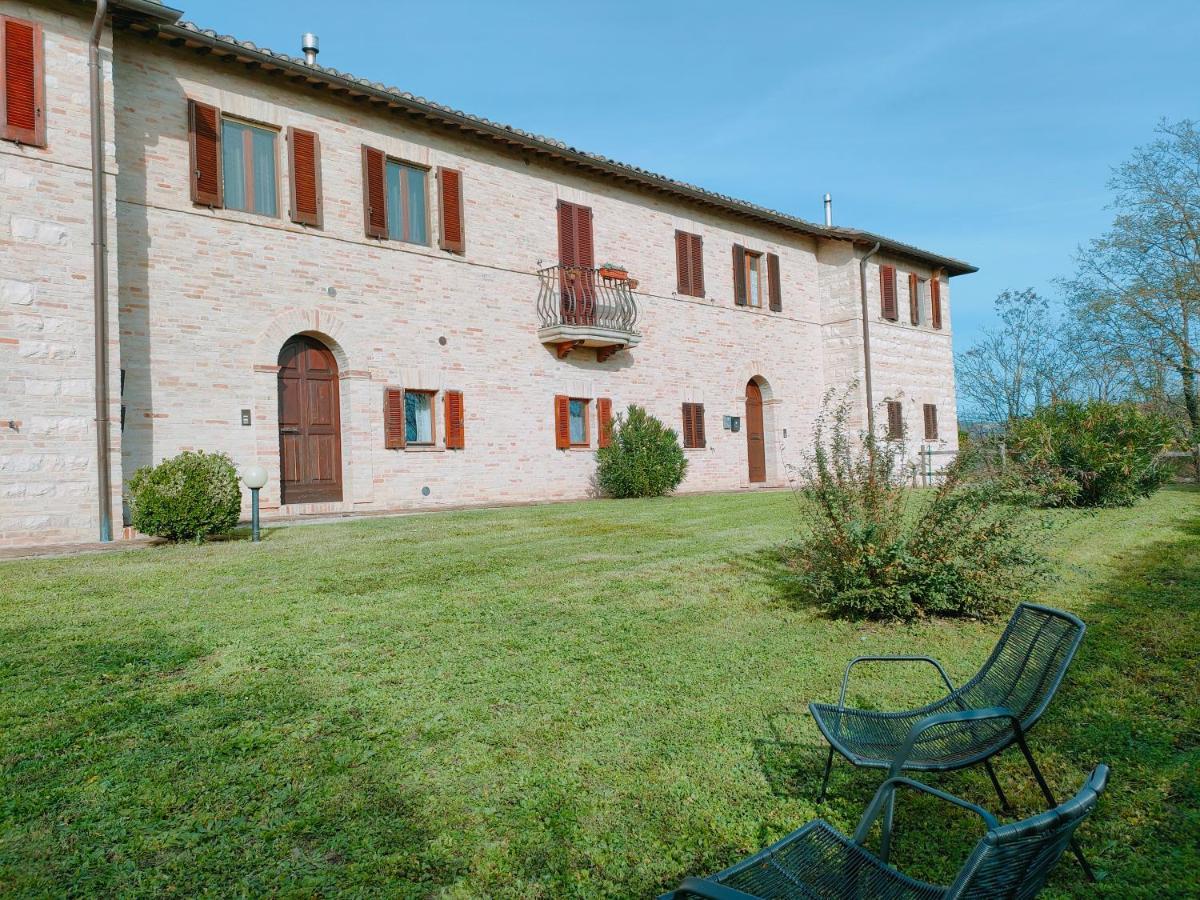 Ca' Tomassino Holiday Apartments Urbino Exteriör bild