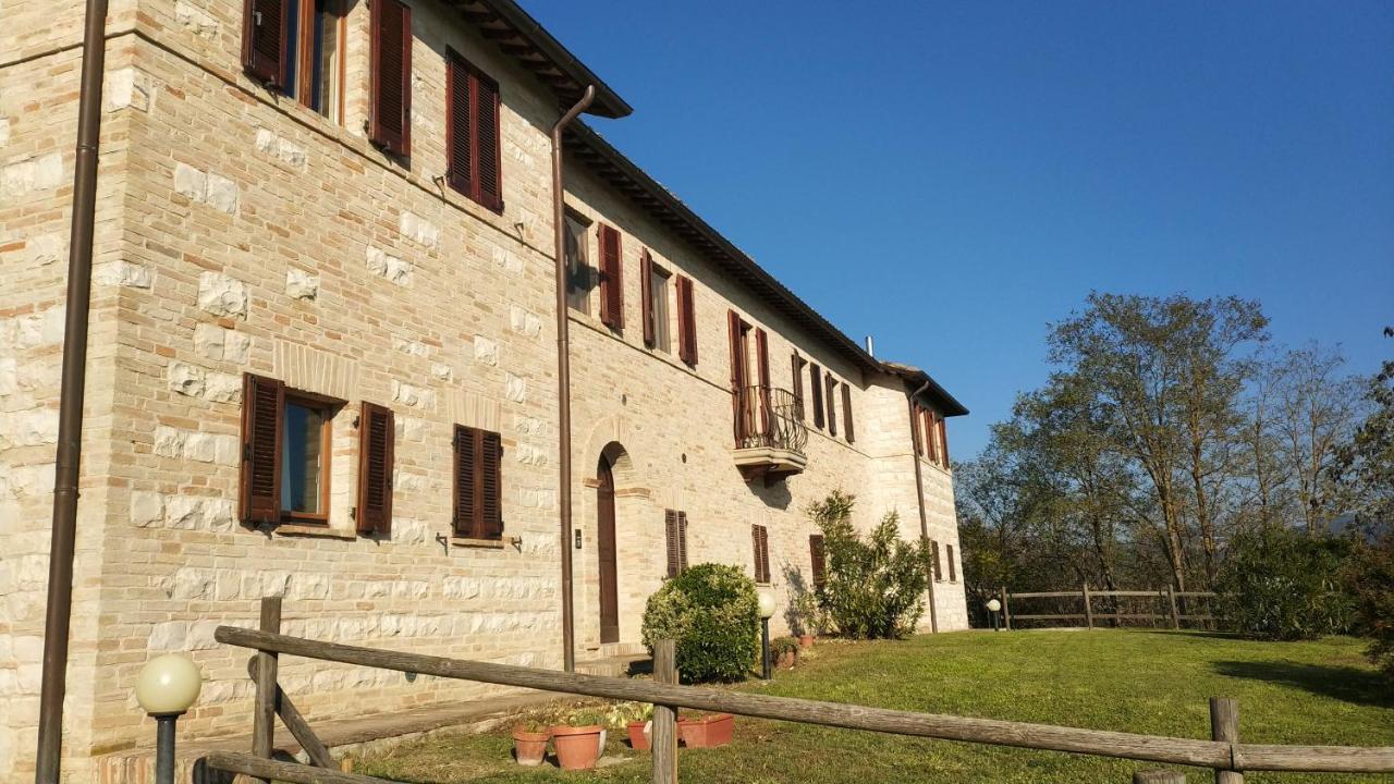 Ca' Tomassino Holiday Apartments Urbino Exteriör bild