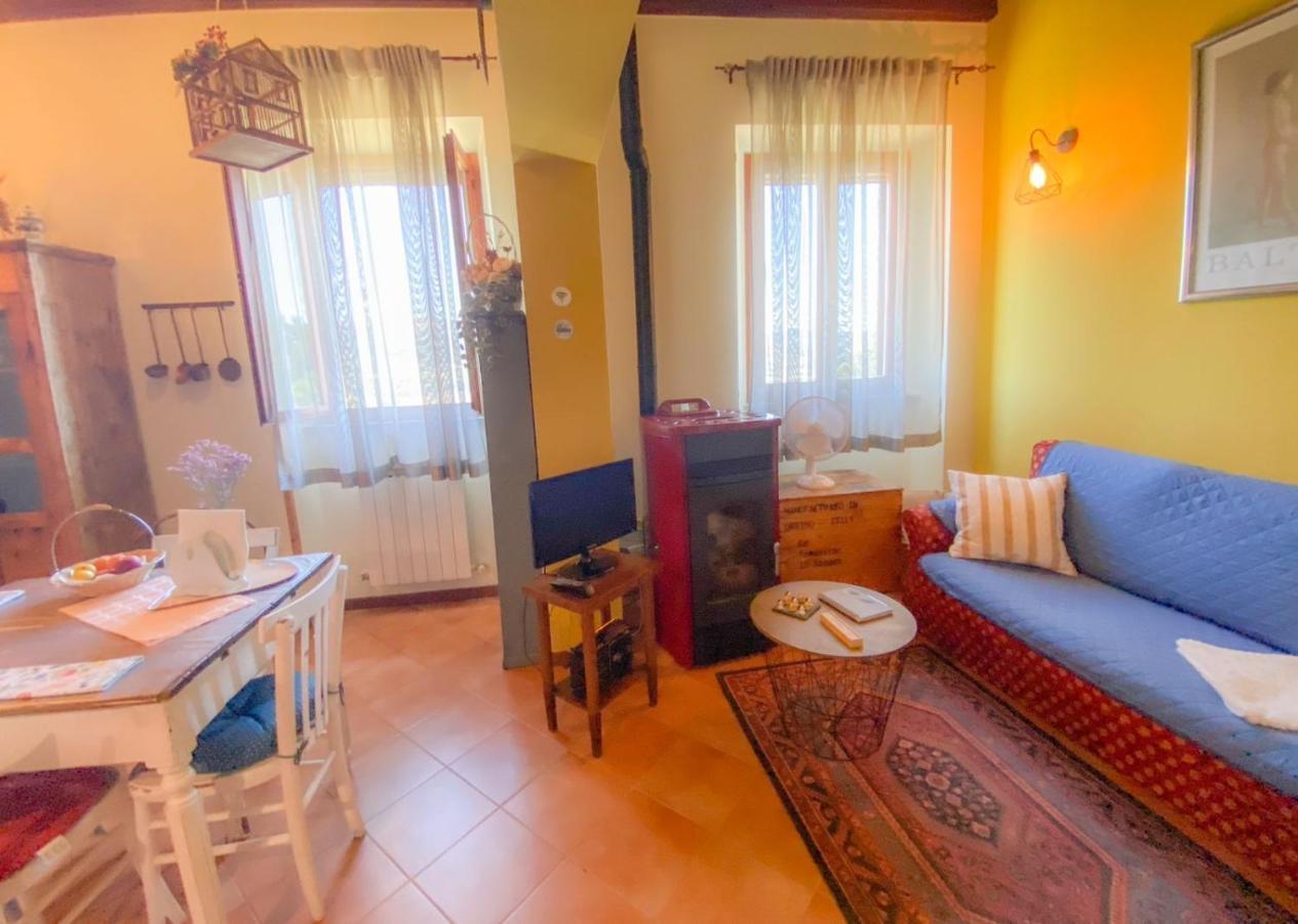 Ca' Tomassino Holiday Apartments Urbino Exteriör bild
