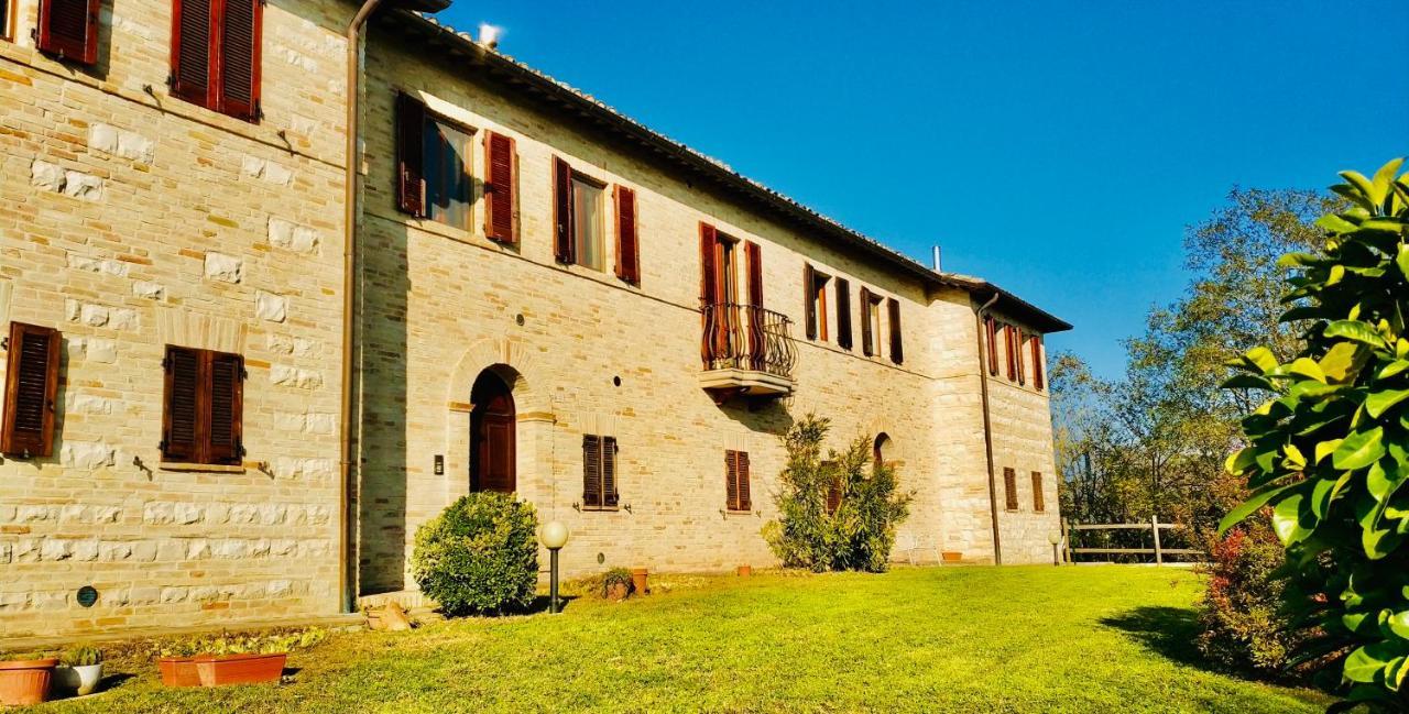 Ca' Tomassino Holiday Apartments Urbino Exteriör bild