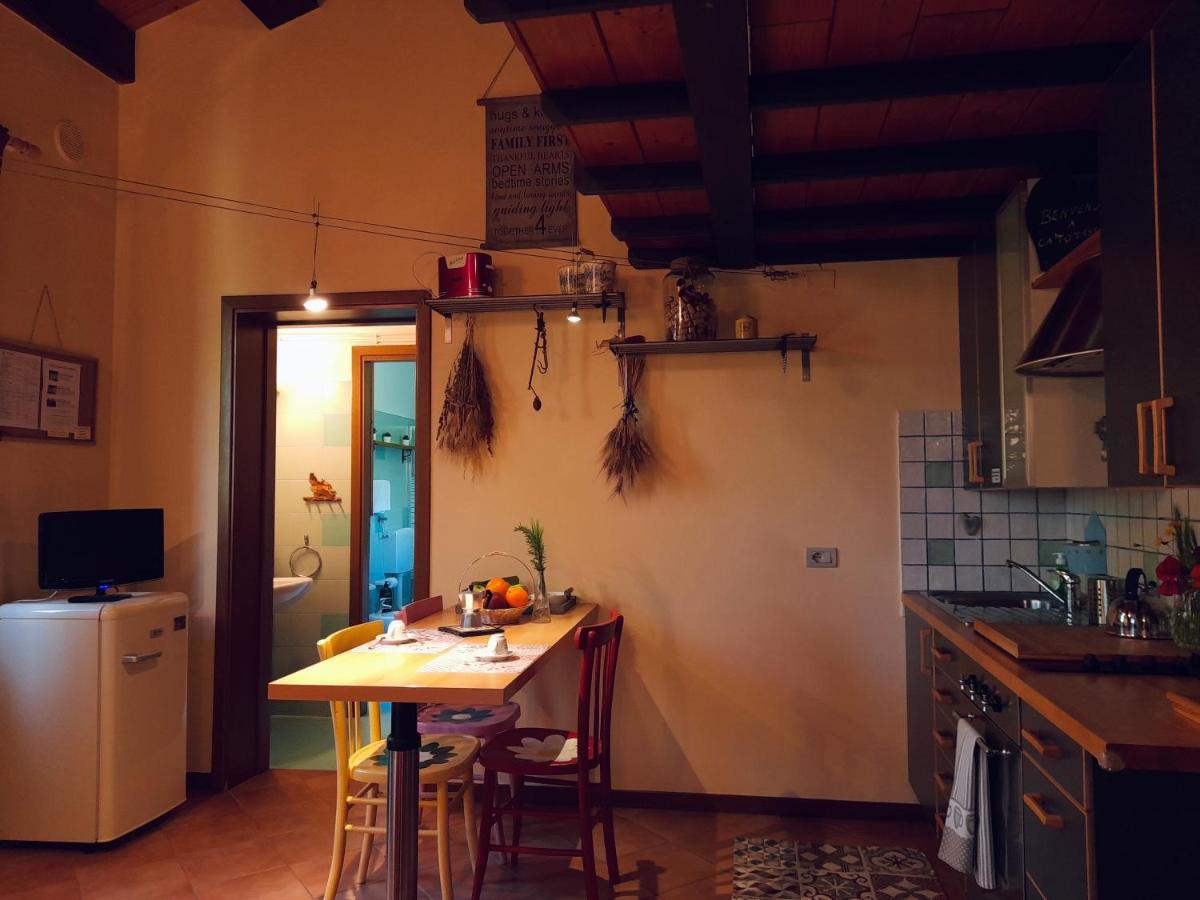 Ca' Tomassino Holiday Apartments Urbino Exteriör bild